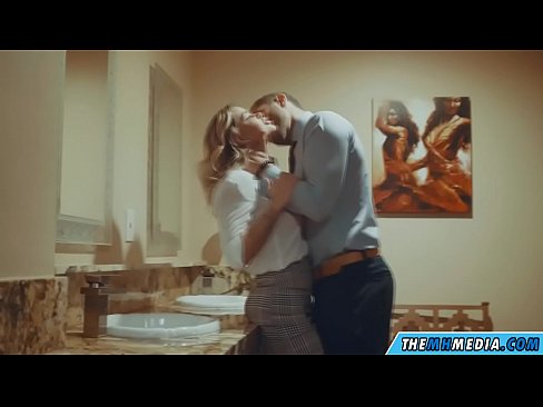 ❤️ جڏهن هڪ busty سنهري اوھان کي هڪ عوامي آرام روم ۾ seduces ❤❌ فحش تي٪ sd.hdporn24.ru٪